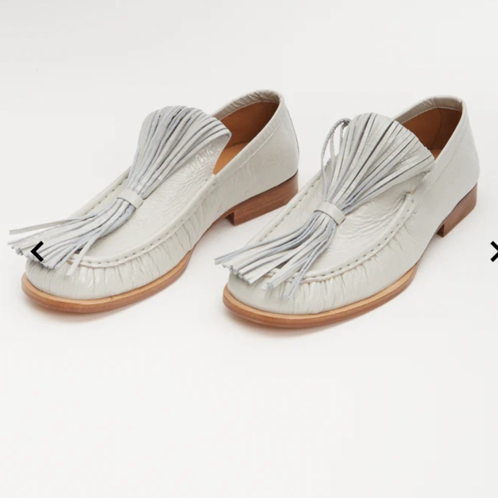 ISO 
Elegant White Leather Tassel Loafers
